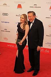 Ballerprobt: Richard Lugner mit Tochter Jacqueline @ Deutscher Filmball 2020 (©Foto: Martin Schmitz)